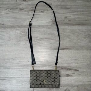 Tommy Hilfiger Wallet Crossbody Purse Designer Travel Preppy Y2K Timeless Chic